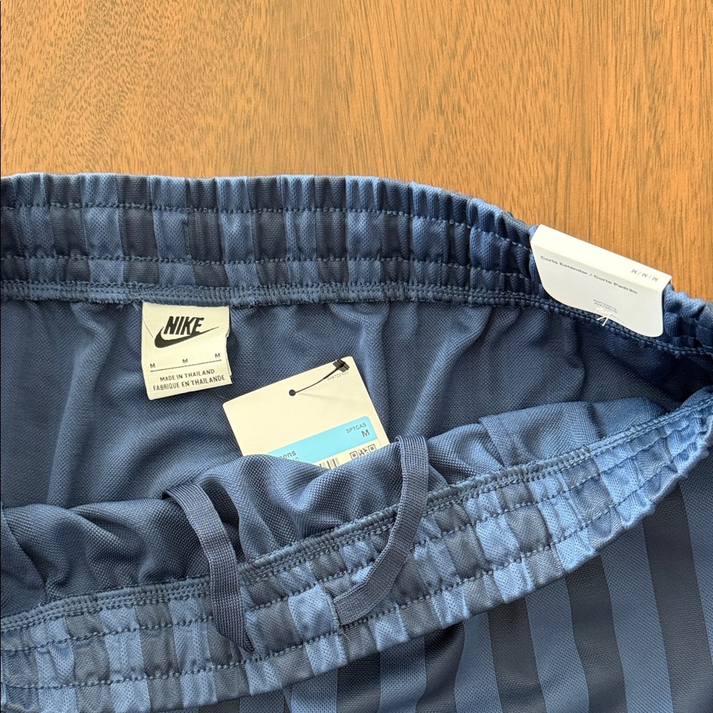 Nike Women's Navy Striped Mini Skirt - Picture 2 of 3